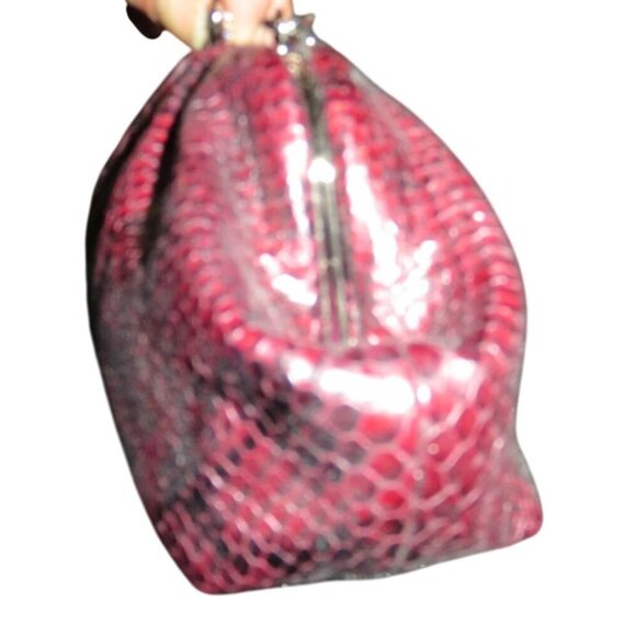 Brighton Limited Edition Red Python Embossed Leather heart kiss lock clutch - Picture 6 of 13